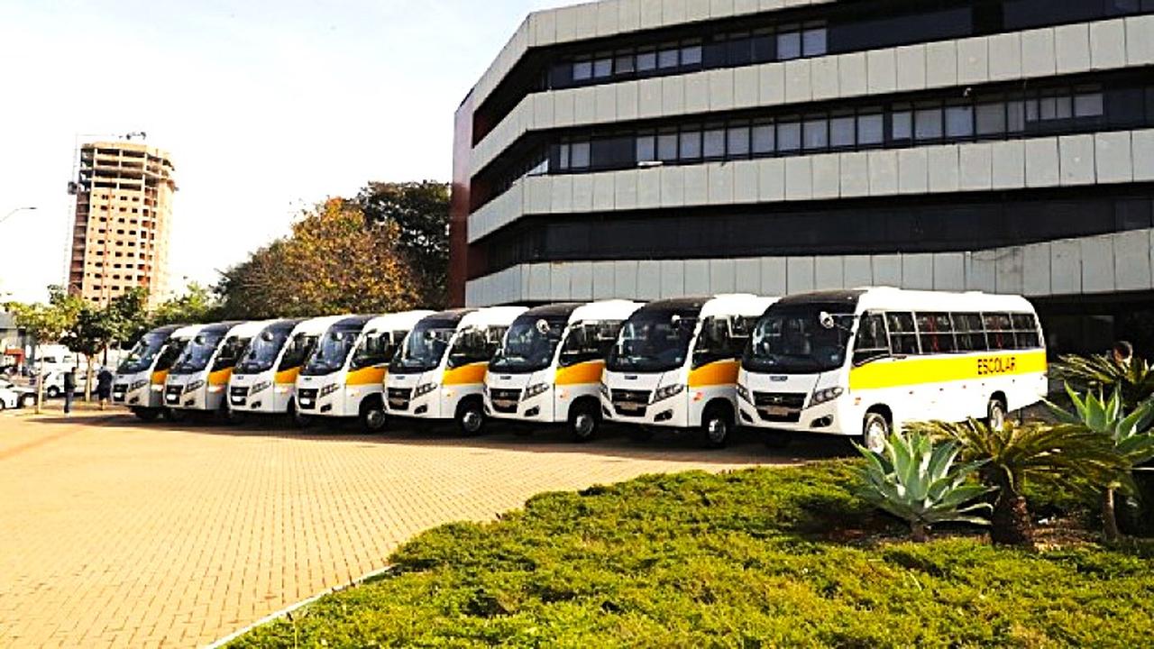 Contrato do transporte escolar recebe aditivo e segue até 2028