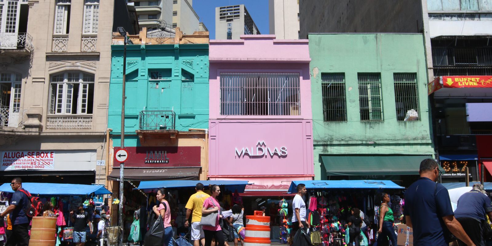 Consumo das famílias compensa juros e leva desemprego ao menor nível Consumo das famílias compensa juros e leva desemprego ao menor nível
