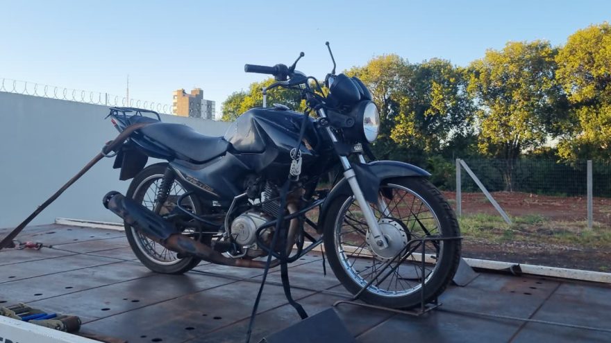PRF recupera motocicleta furtada e detém dois na BR-369 em Cascavel