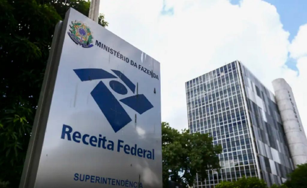 Empreendedores têm só até o fim da noite deste sábado (31) para aderirem ao Simples Nacional Empreendedores têm só até o fim da noite deste sábado (31) para aderirem ao Simples Nacional
