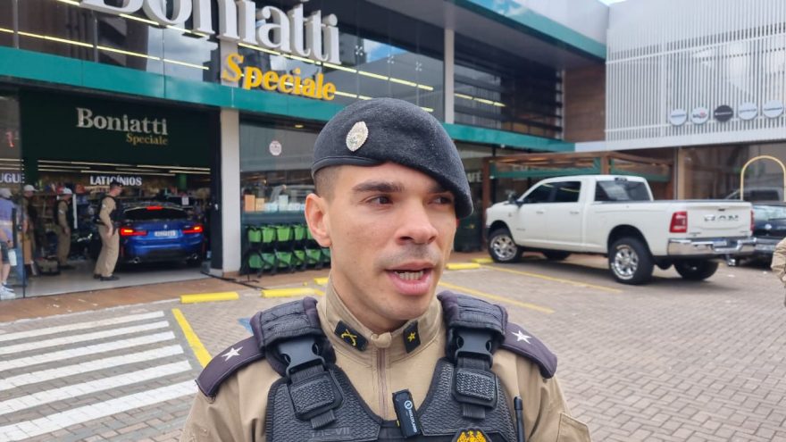 “Condutora queria estacionar e confundiu pedais”, relata Polícia Militar sobre mulher que invadiu mercado com BMW