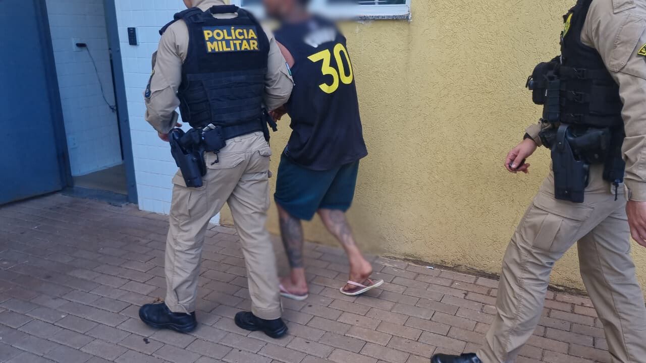 Vizinhos acionam PM após verem grávida sendo agredida pelo companheiro