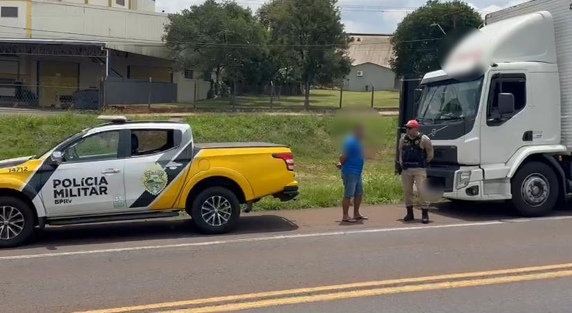 Mais um motorista embriagado e flagrado fazendo zigue-zague na BR-277 é detido Mais um motorista embriagado e flagrado fazendo zigue-zague na BR-277 é detido