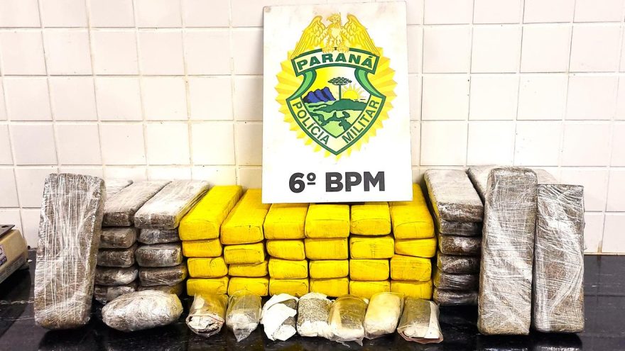Apreensão de drogas, cigarros e eletrônicos mobiliza Polícia Militar na rodoviária de Cascavel