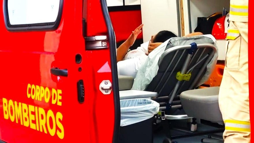 Corpo de Bombeiros atende mulher com quadro de convulsão após queda no bairro Brasília