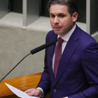 Imagem referente a Motta promete avançar sobre escala 6x1 e trabalho por aplicativos