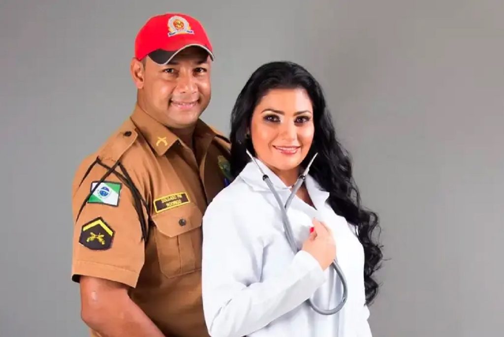 Caso de policial e esposa encontrados baleados dentro de carro é tratado como tentativa de feminicídio Caso de policial e esposa encontrados baleados dentro de carro é tratado como tentativa de feminicídio