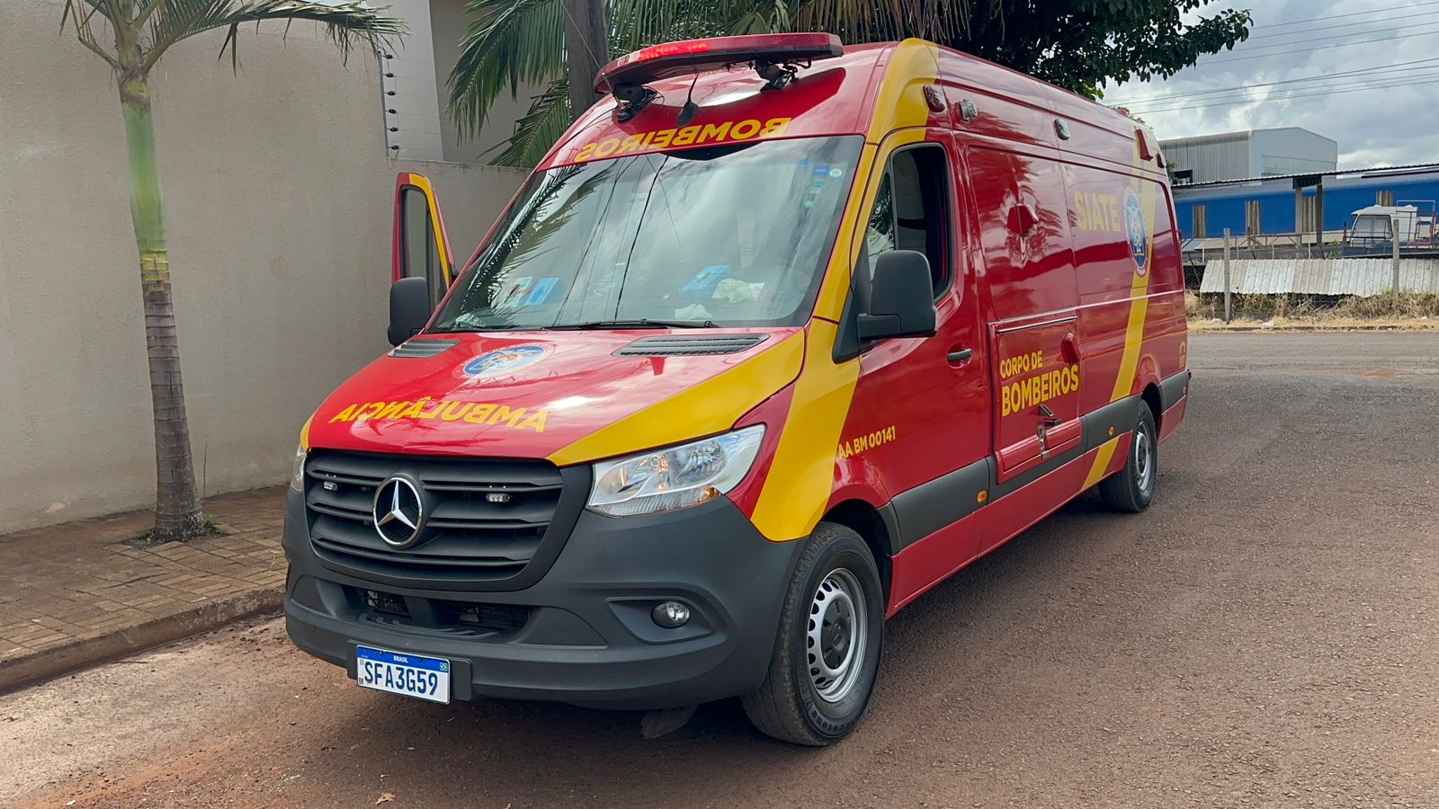 Homem sofre laceração em acidente de trabalho no Bairro Canadá
