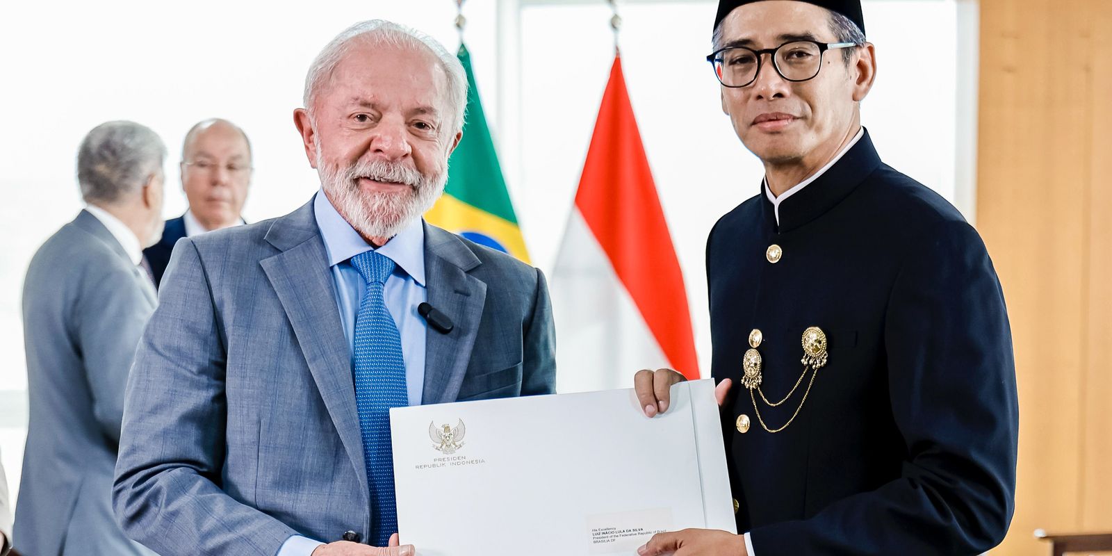 Lula recebe credenciais de nove novos embaixadores Lula recebe credenciais de nove novos embaixadores