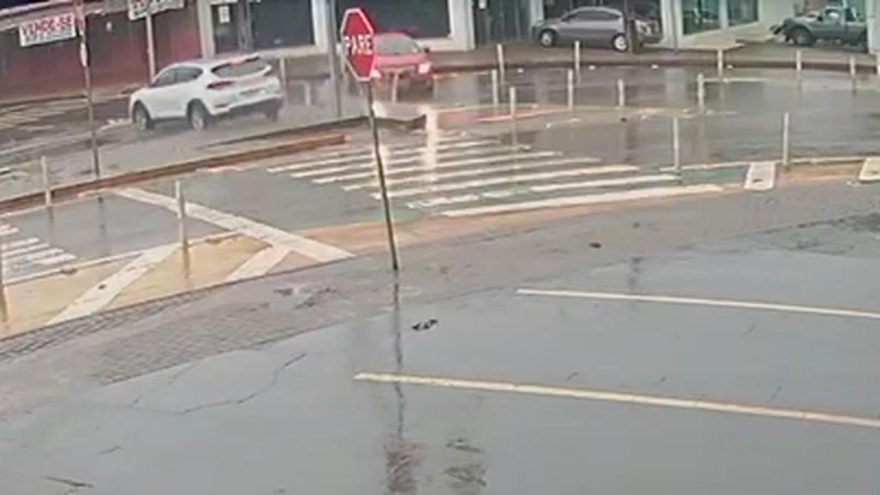 Veja por outro ângulo o acidente entre Tucson e Onix