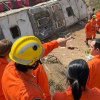 Imagem referente a Ônibus que capotou e deixou 15 mortos em Alagoas estava irregular