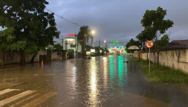 Imagem referente a Chuva forte castiga Curitiba e provoca vários pontos de alagamento na cidade