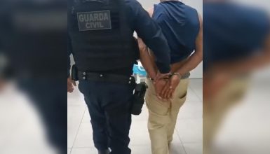 Imagem referente a Procurado por homicídio é preso pela GCP ao buscar atendimento na USF do Los Angeles