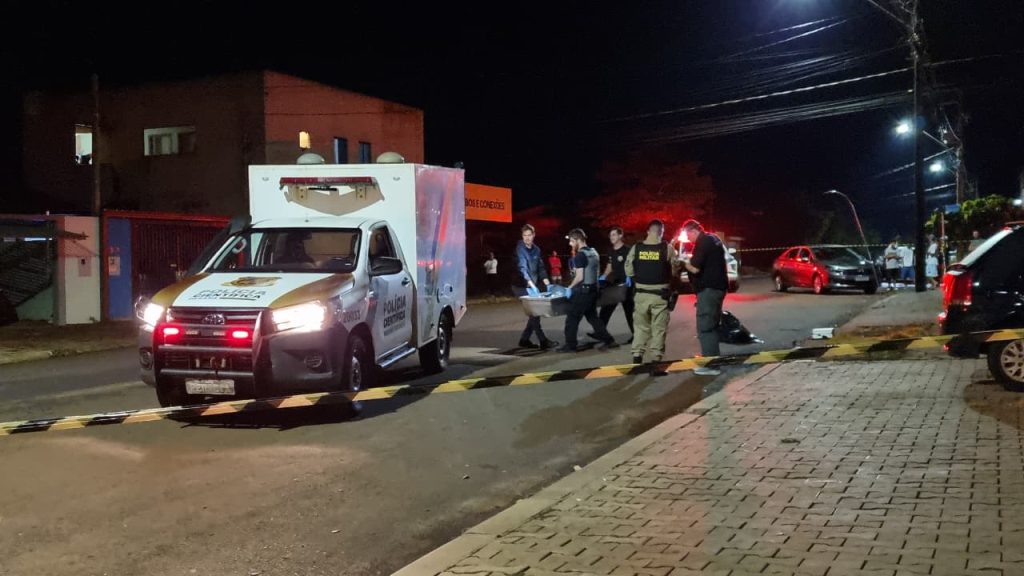 Polícia Científica recolhe vítima de feminicídio e corpo segue sem identificação
