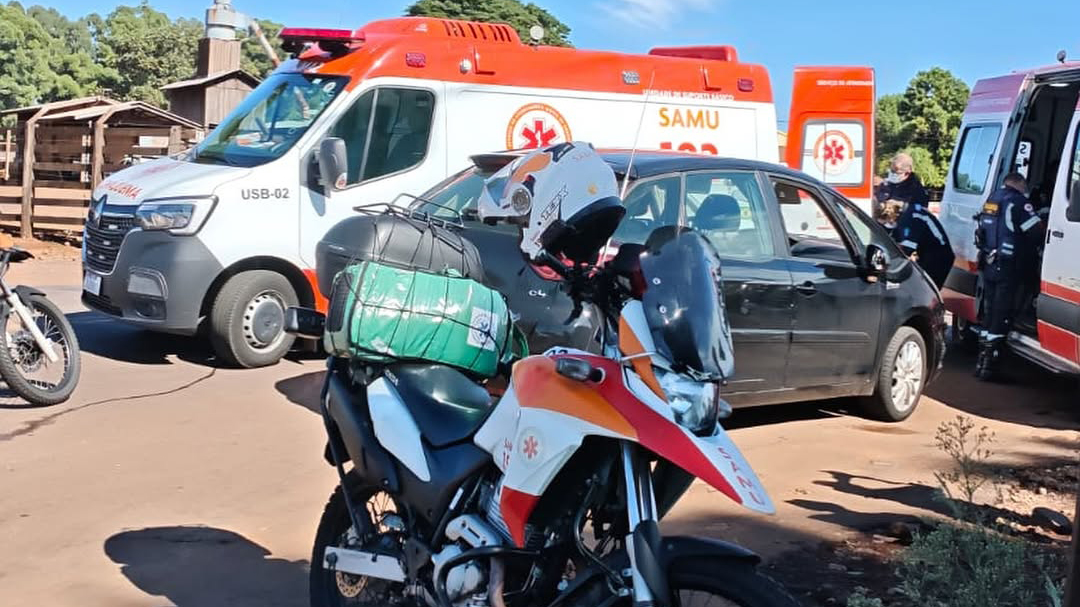 Bebê apressadinho vem ao mundo em carro com ajuda do SAMU em Cascavel Bebê apressadinho vem ao mundo em carro com ajuda do SAMU em Cascavel