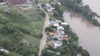 Quatro regiões do país têm alerta de chuvas intensas até sábado (7)