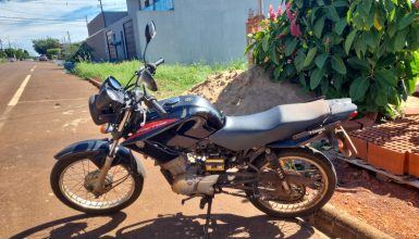 Imagem referente a Moto furtada é recuperada pela PM no Riviera