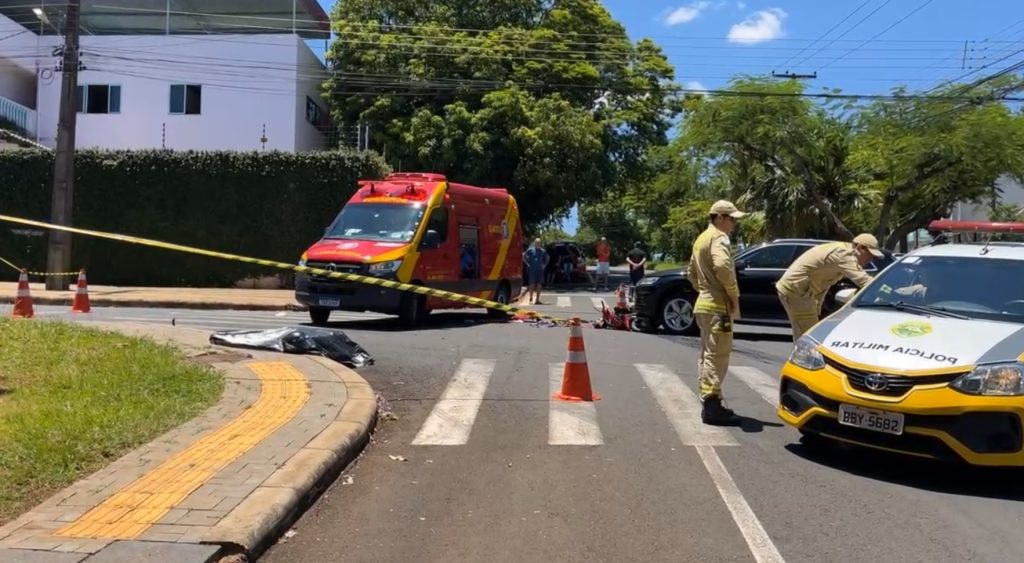 Mulher de 43 anos morre em grave acidente entre moto e carro em Foz