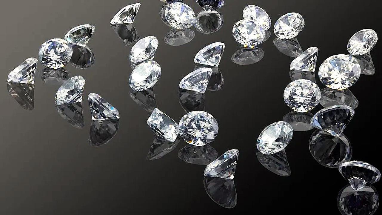 Roubo de diamantes avaliado em R$ 15 milhões leva Ministério Público a denunciar seis pessoas em Londrina Roubo de diamantes avaliado em R$ 15 milhões leva Ministério Público a denunciar seis pessoas em Londrina
