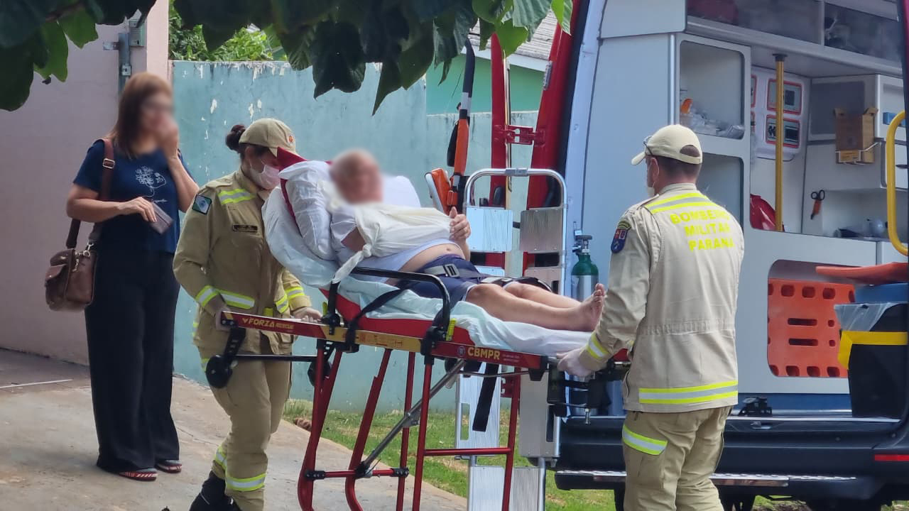 Idoso de 83 anos fica ferido após queda em residência no bairro Santa Felicidade
