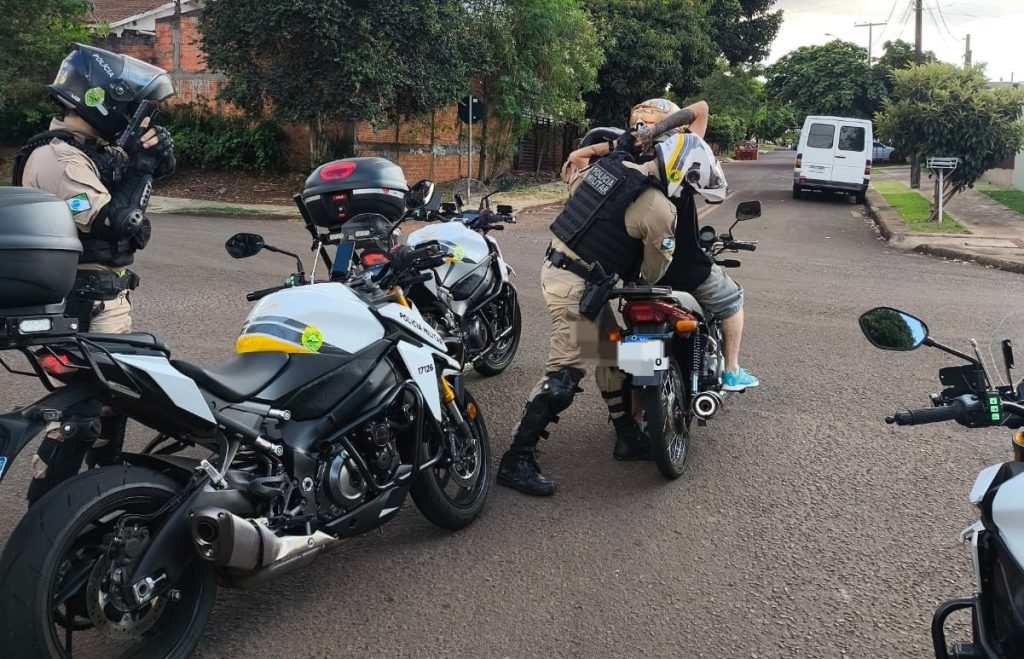 Blitz da PM pega 2 sem CHN, apreende motos e resulta em 157 multas na região Oeste de Cascavel