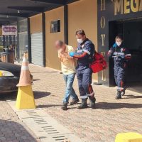 Imagem referente a Homem de 61 anos é agredido ao descer de ônibus no Centro de Cascavel