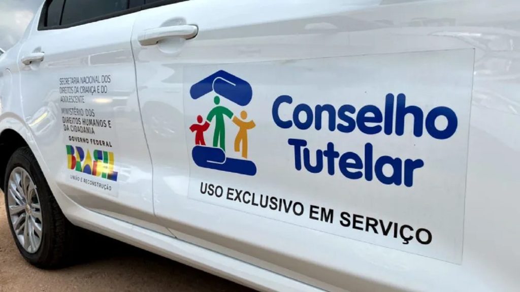 Crianças são encontradas andando sozinhas na PR-466 e levadas ao Conselho Tutelar no PR