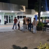Imagem referente a Despedida emocionada: Família e amigos se reúnem no velório da pequena Yasmim