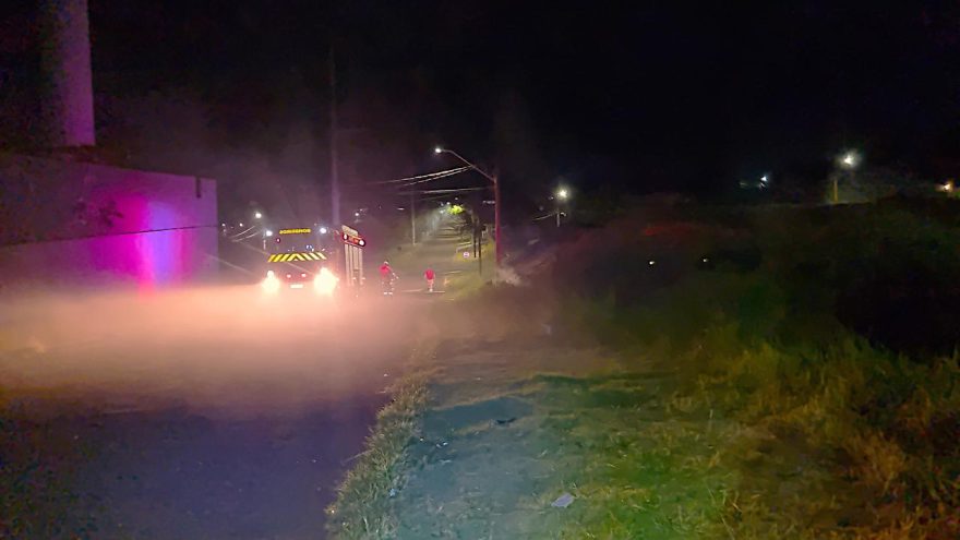 Fogo em área aberta é controlado pelos Militares do Corpo de Bombeiros na região do Cataratas