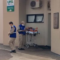 Imagem referente a Adolescente fica ferido em acidente entre carro e bicicleta no bairro Interlagos, em Cascavel