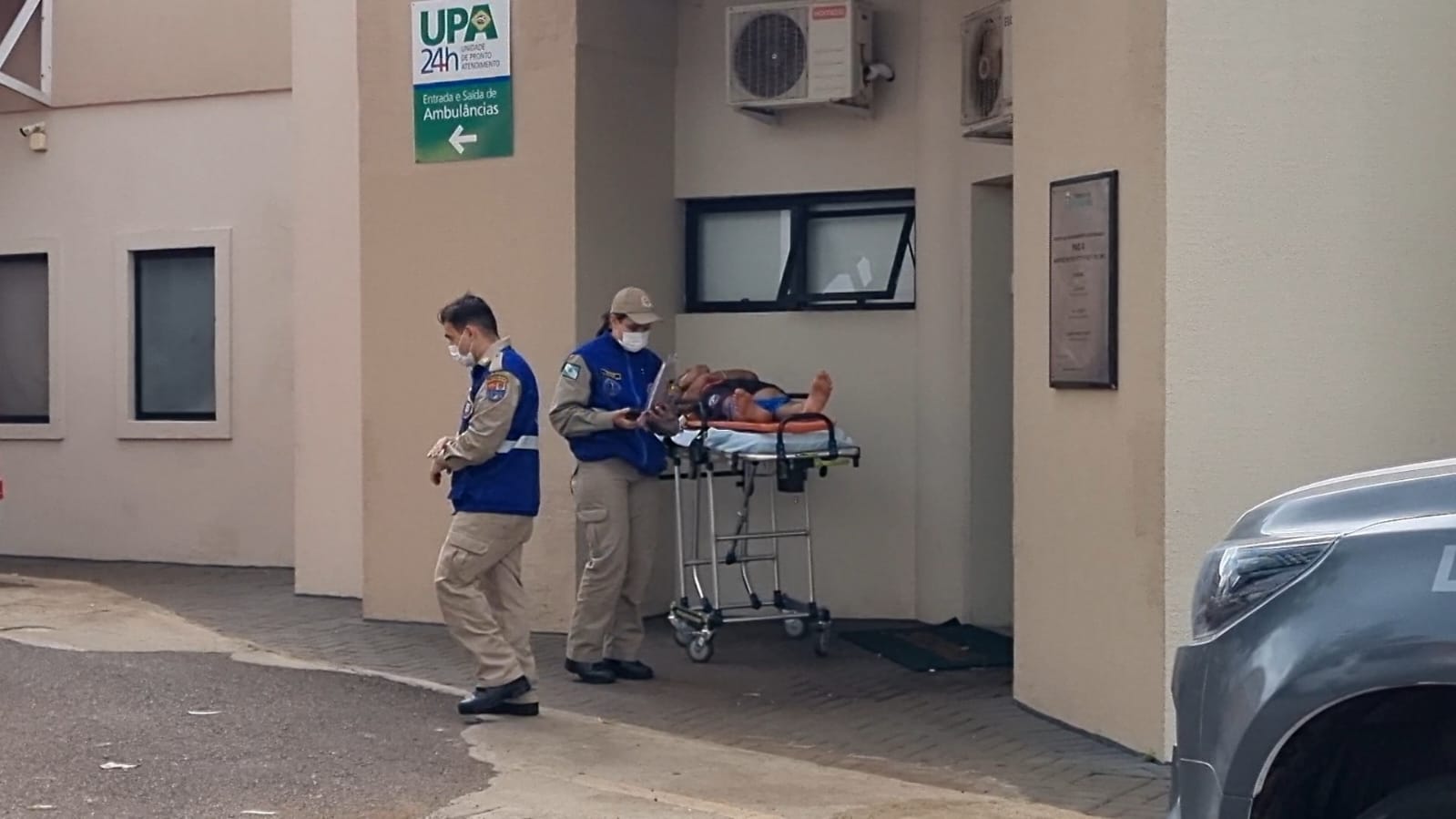 Adolescente fica ferido em acidente entre carro e bicicleta no bairro Interlagos, em Cascavel Adolescente fica ferido em acidente entre carro e bicicleta no bairro Interlagos, em Cascavel