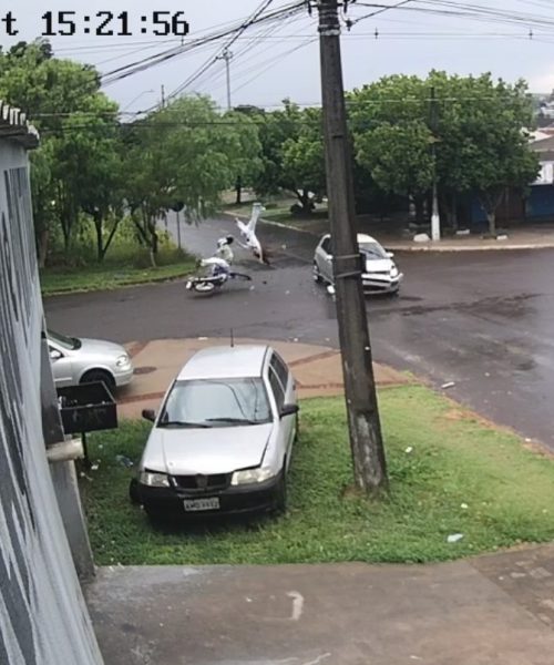 Imagem referente a Vídeo mostra violência em acidente no Brasília que deixou adolescente em estado gravíssimo; carro fugiu