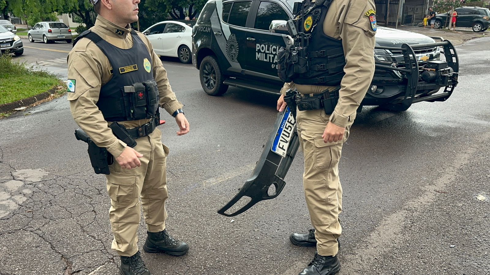 Imagem referente a PM caça Fiat Punto que fugiu após deixar adolescente de 17 anos em estado grave no Bairro Brasília
