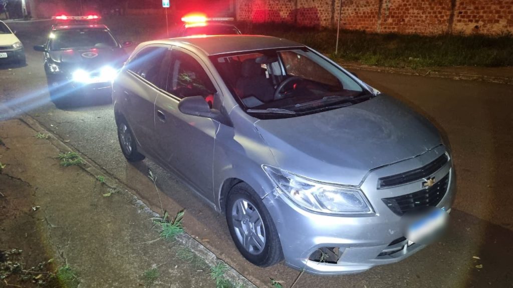 Onix tomado em assalto no Centro é localizado pela GPC no Bairro Santa Cruz