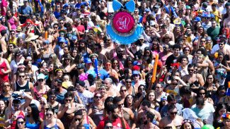 Ministério Público de SP vai investigar superlotação em blocos de rua