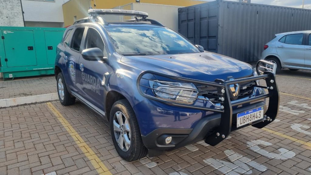 Confusão no Terminal Leste termina em depredação de banca em Cascavel