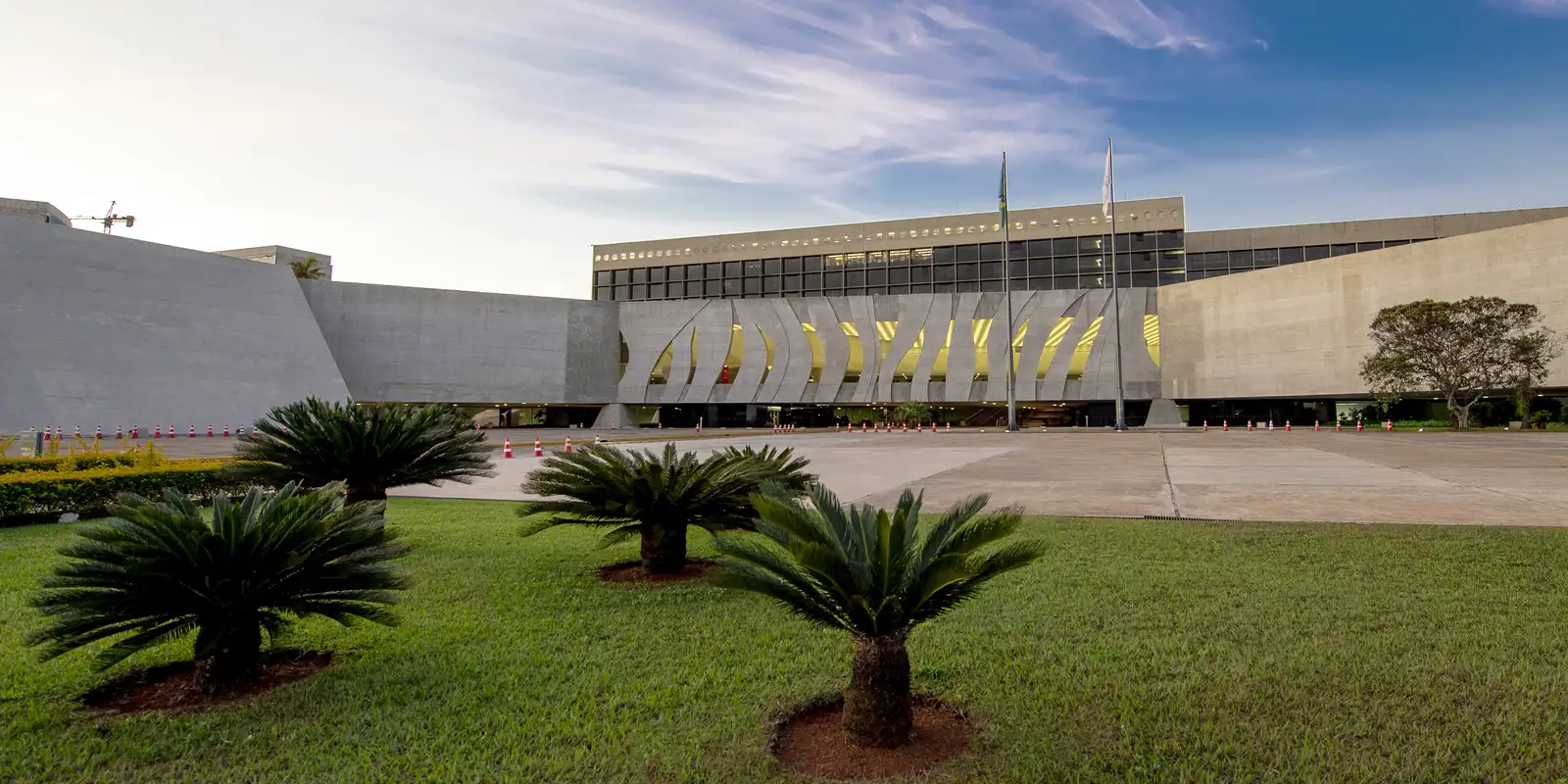 STJ afasta cautelarmente ministro acusado de importunação sexual STJ afasta cautelarmente ministro acusado de importunação sexual
