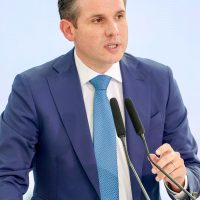 Imagem referente a Fim da Escala 6x1 pode ser votado em maio, diz presidente da Câmara