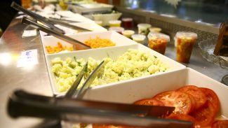 Alelo obtém liminar contra nova regra do vale-alimentação 