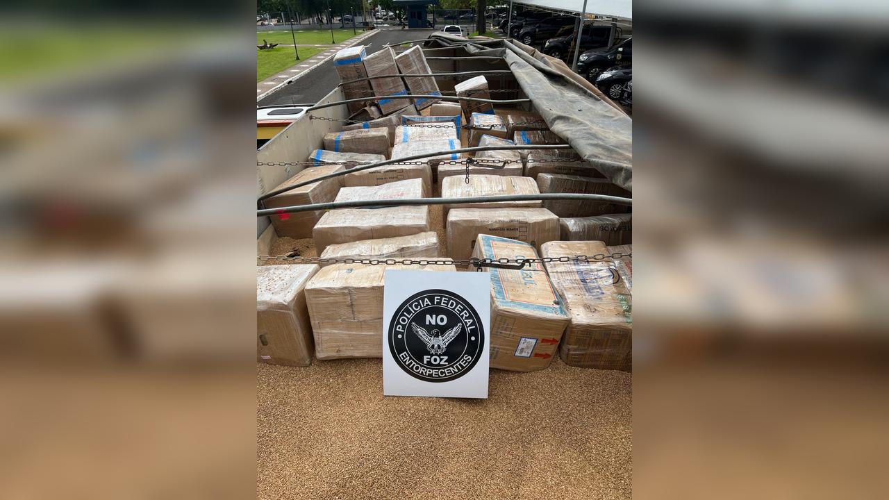 PF prende motorista transportando 3,3 toneladas de maconha na BR-277 em Cascavel