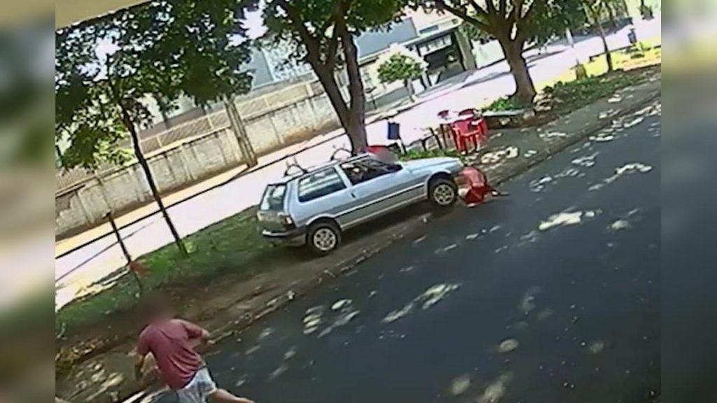 Motorista bêbado é indiciado por homicídio após atropelar idosa na calçada no Paraná; veja
