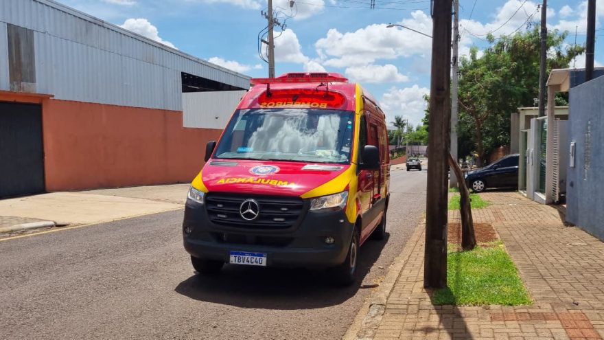 Mulher escorrega dentro de casa, é socorrida e encaminhada à UPA