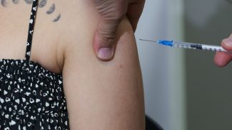 Anvisa indica vacina contra o HPV para prevenir mais tipos de câncer Anvisa indica vacina contra o HPV para prevenir mais tipos de câncer