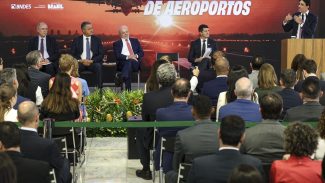 Ministro celebra anúncio de R$ 5,7 bi para ampliar aeroportos no país