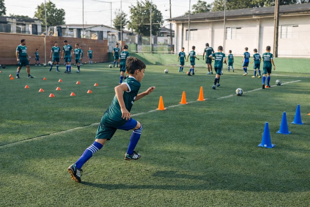Escolinha de Futebol do Periolo abre vagas para crianças e adolescentes de 7 a 14 anos