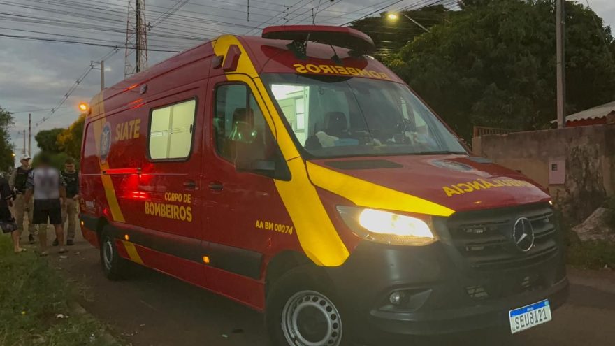 Acidente entre moto e carro deixa motociclista ferido no Brasmadeira