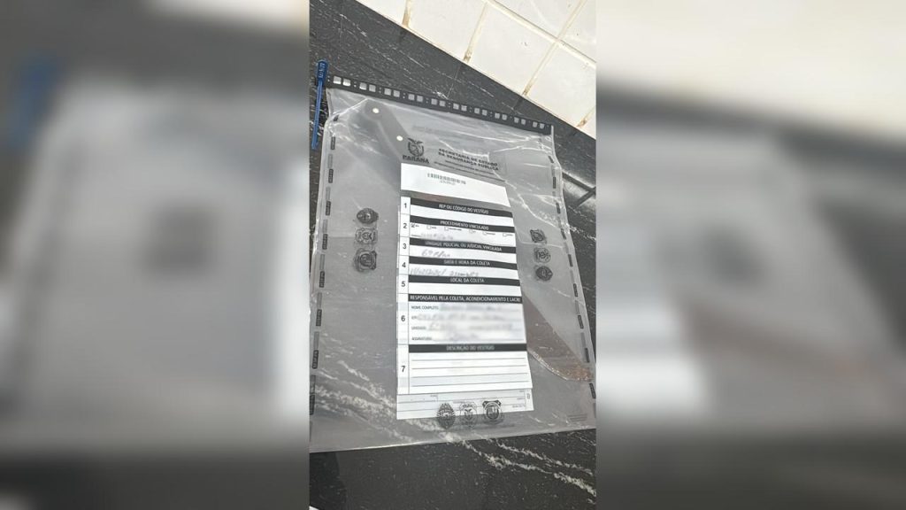 Homem ameaça família com facão e agride pai e esposa após pedir dinheiro, em Cascavel