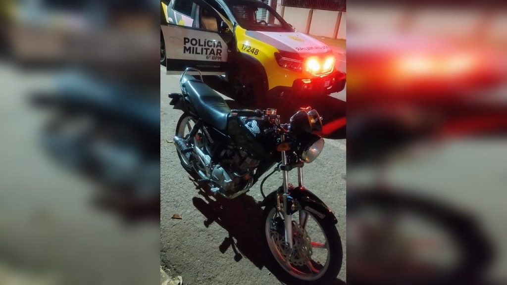 Piloto sem CNH tem moto com pneus carecas e sem retrovisores apreendida em Cascavel