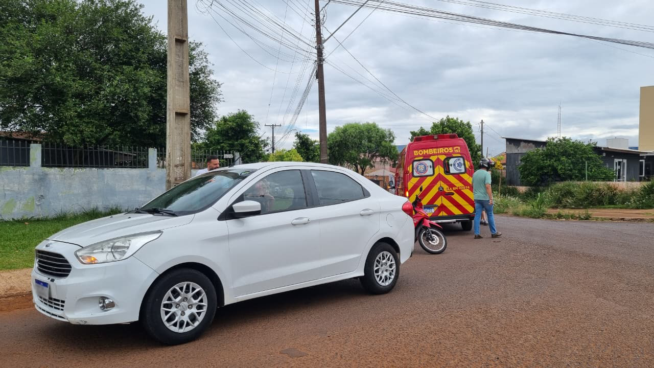 Motociclista é vítima de acidente entre carro e moto no Cascavel Velho