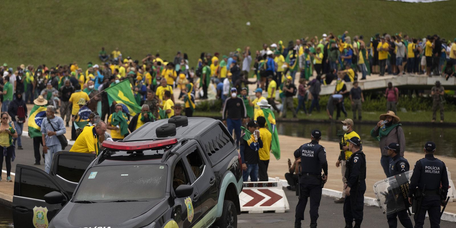 Moraes vota por rejeitar recurso de cúpula da PMDF condenada pelo 8/1